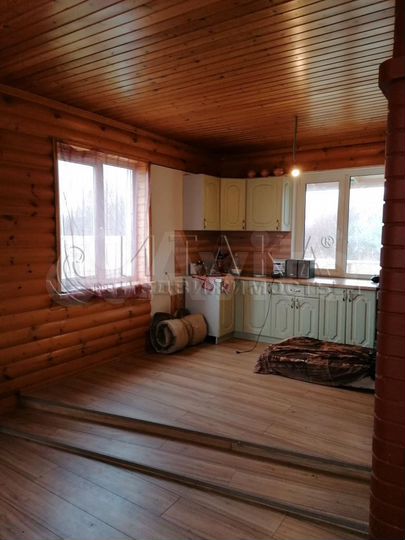 Дом 187 м² на участке 12 сот.