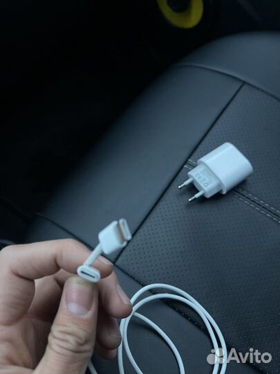 Зарядное устройство для iPhone