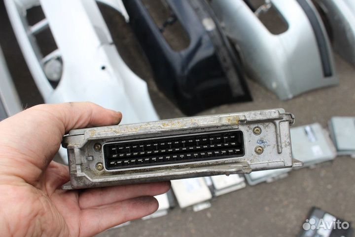 Блок управления двигателем BMW 5 E39 1997 2247072