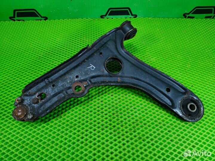 Рычаг правый Golf 3 гольф 3 Vento Венто