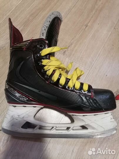 Хоккейные коньки bauer
