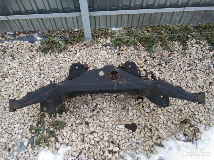 Подрамник задний Ниссан Кашкай J10