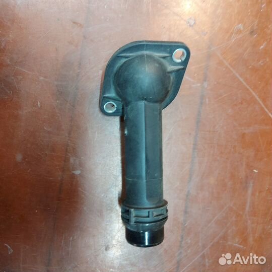 VAG 06B 121 121 крышка термостата VW passat B5