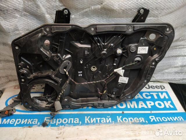 Стеклоподъемник передний прав VW Touareg 7P 10-18