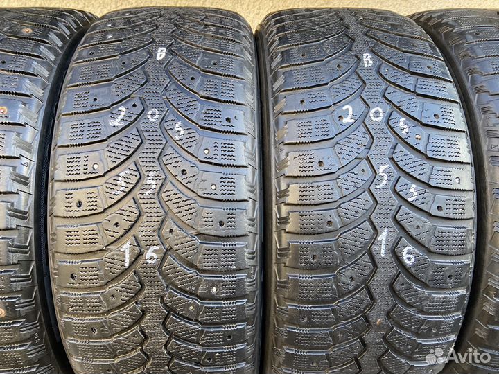 Bridgestone Blizzak Spike-01 205/55 R16 91T