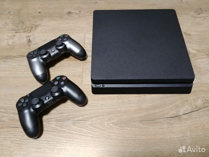 Sony PlayStation 4 Slim 1TB CUH-2208B+DualShock 4