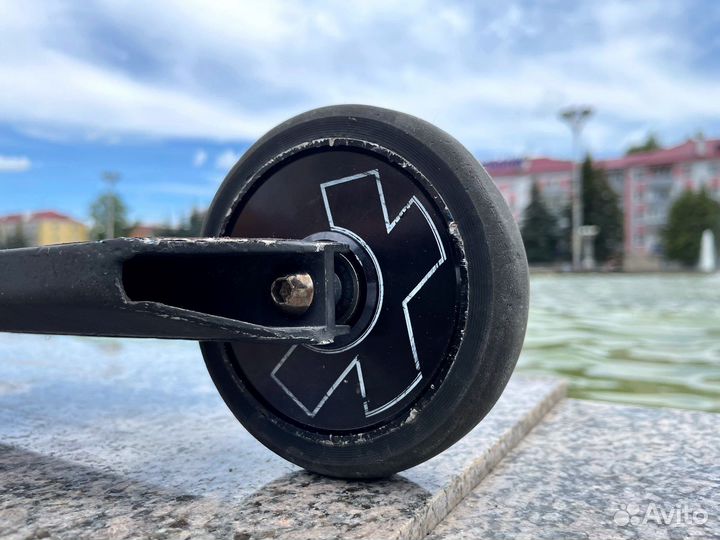 Трюковой самокат tech team