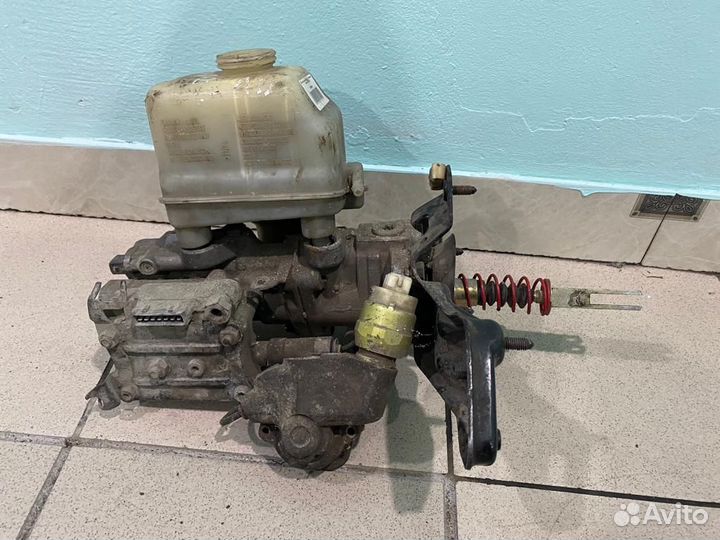 Главный тормозной цилиндр с абс Volkswagen Passat