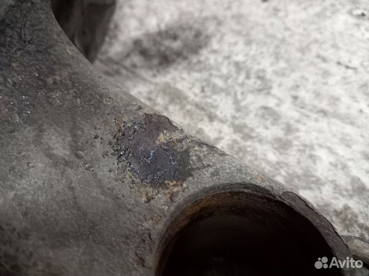 Поворотный кулак Volkswagen polo