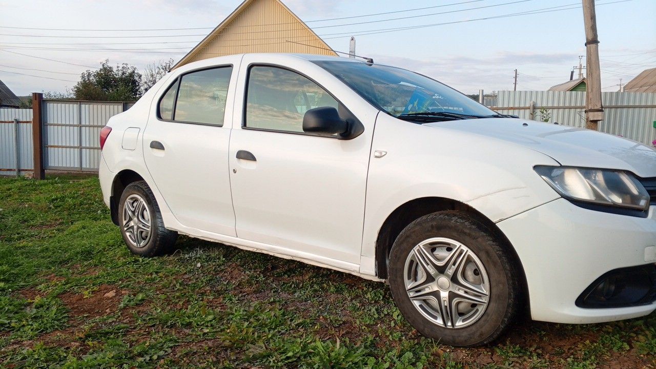 Renault Logan: фото владельца