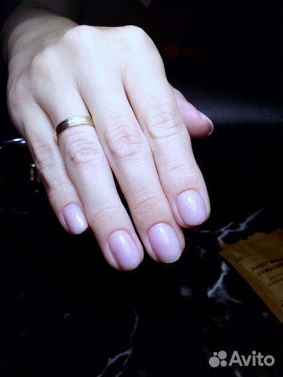 Маникюр и педикюр