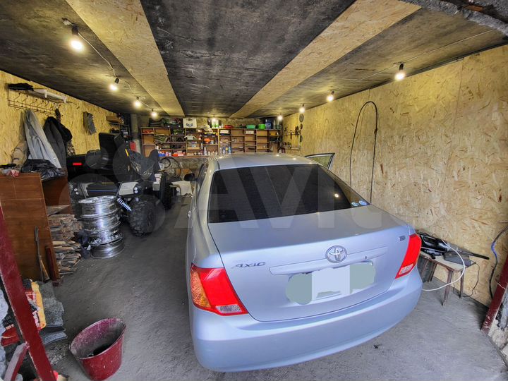 Гараж, > 30 м²