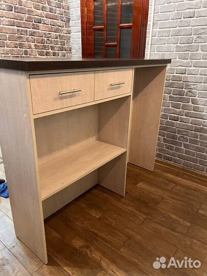 Стойка ресепшен