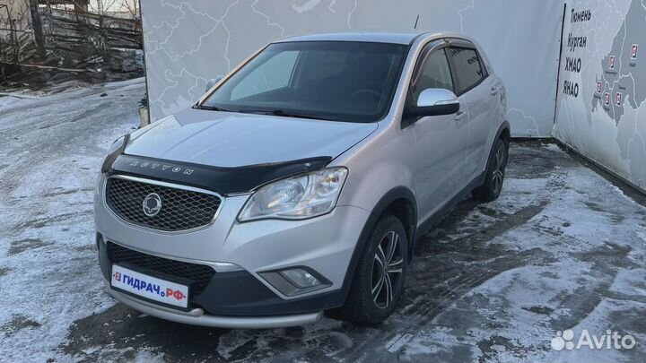 Накладка центральной консоли левая SsangYong Actyon New 7798034001LBA