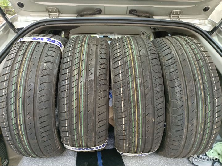 Viatti Strada Asimmetrico 215/55 R17