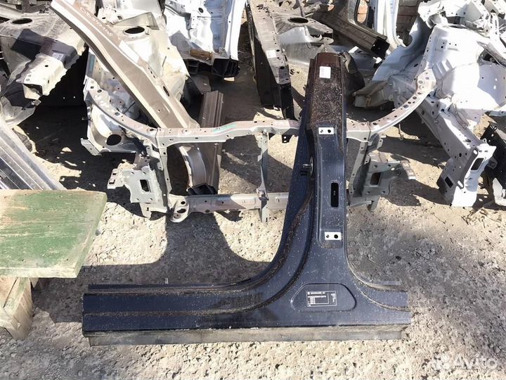 Стойка кузова левая VW Tiguan (5N1,5N2) 2007-2011