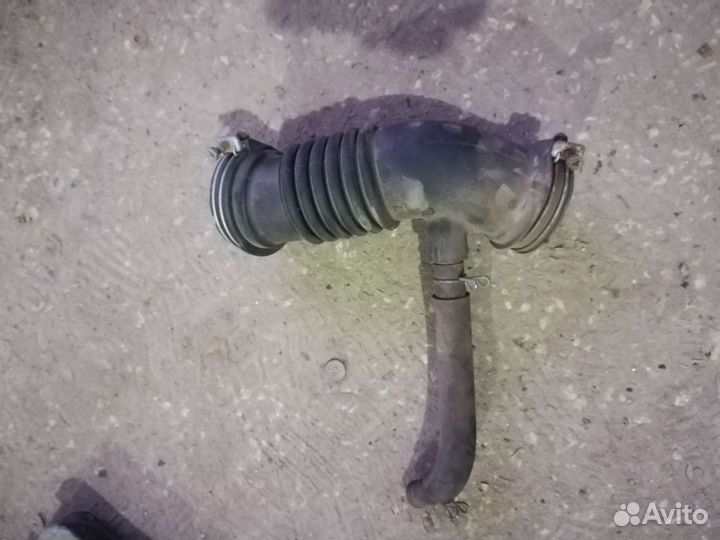 Гофра воздушного фильтра Toyota Corolla E150