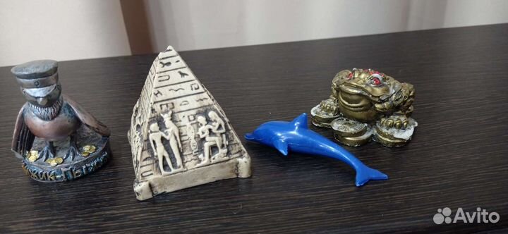 Статуэтки