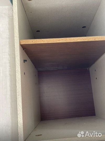 Шкаф высокий с полками