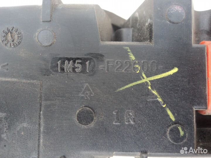 Ручка двери правая Ford Focus 1 внутренняя перед