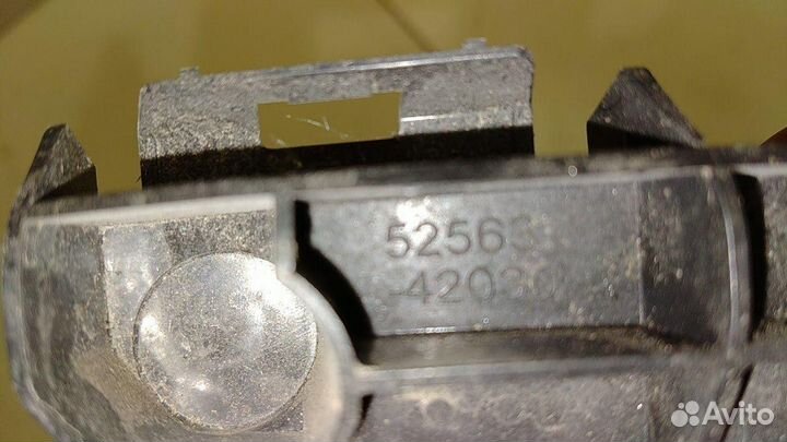 Направляющая заднего бампера левая Toyota RAV4