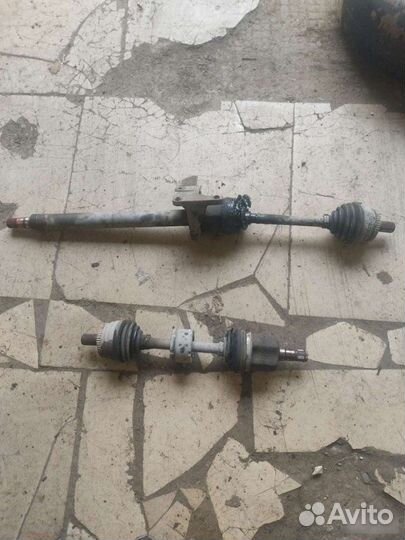 Приводной вал Volvo S60 B5244S 2006