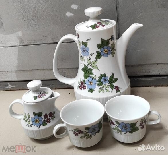 Чайный сервиз на две персоны 