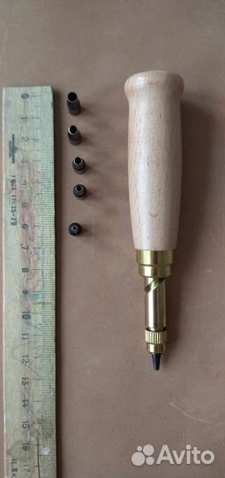 Инструмент для работы с кожей