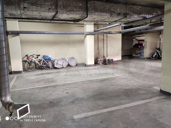 Машиноместо, 30 м²