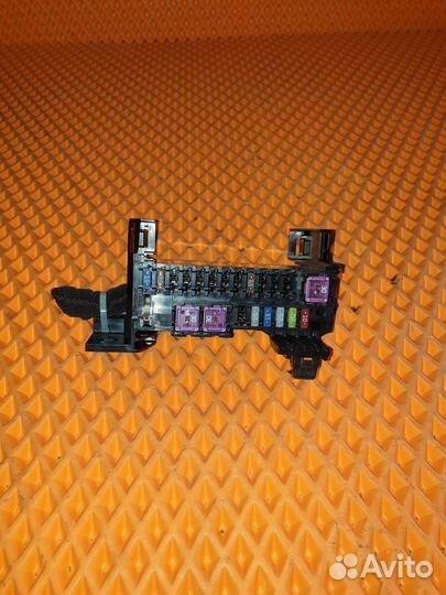 Блок предохранителей салонный Mazda 6