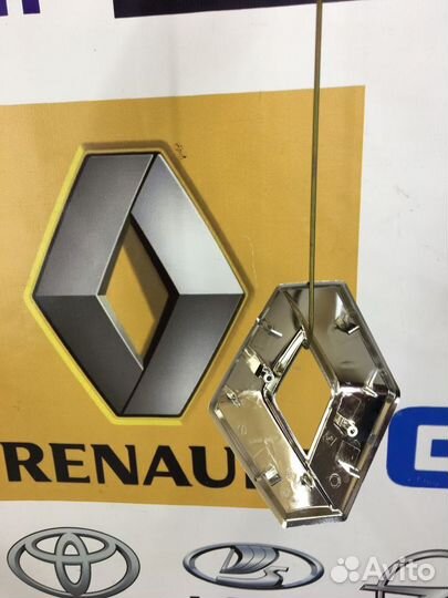 Эмблема Значок перед renault kaptur