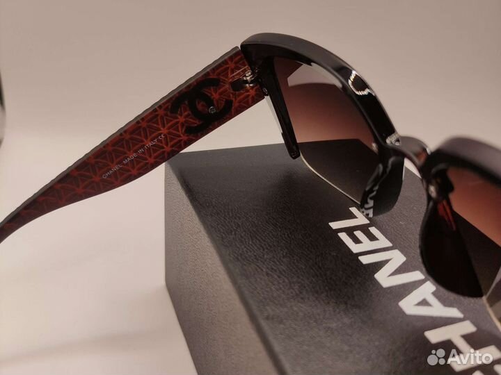 Солнцезащитные очки женские chanel