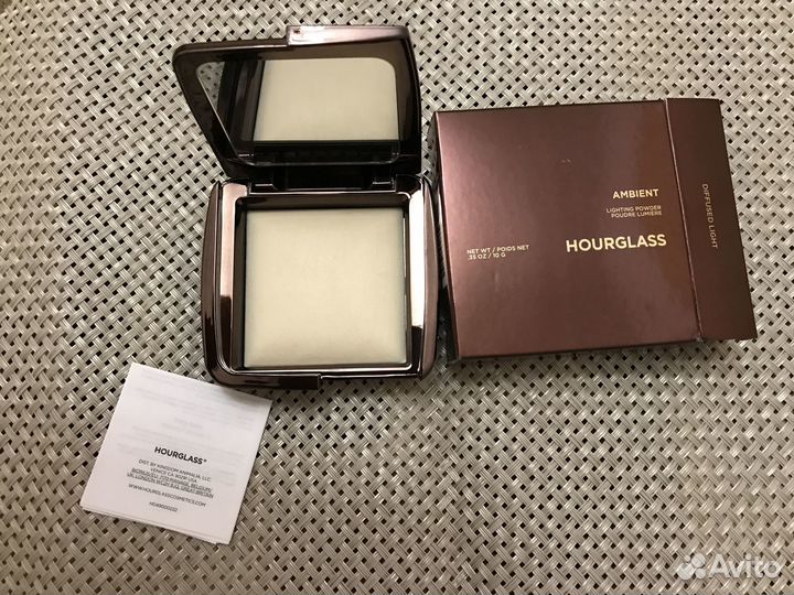 Пудра Hourglass Ambient Lighting Powder