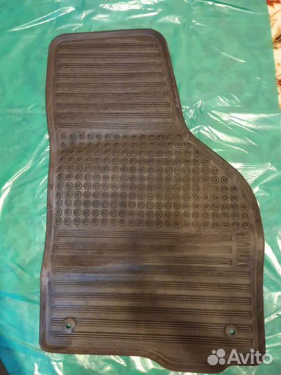 Автомобильные коврики резиновые Skoda Octavia