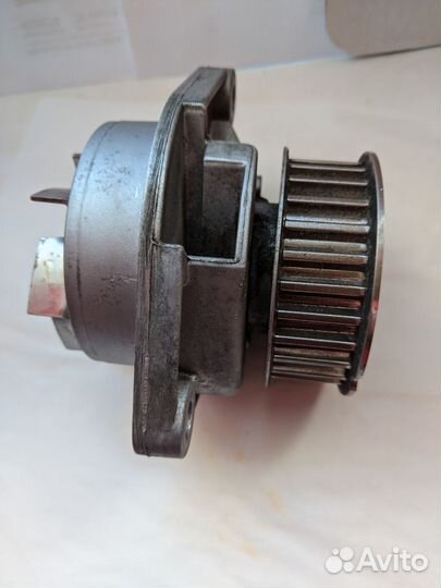 Помпа двигателя BXW 1,4