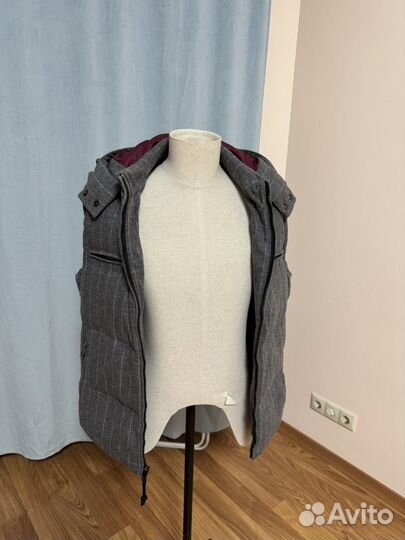 Eleventy пуховой жилет с капюшоном