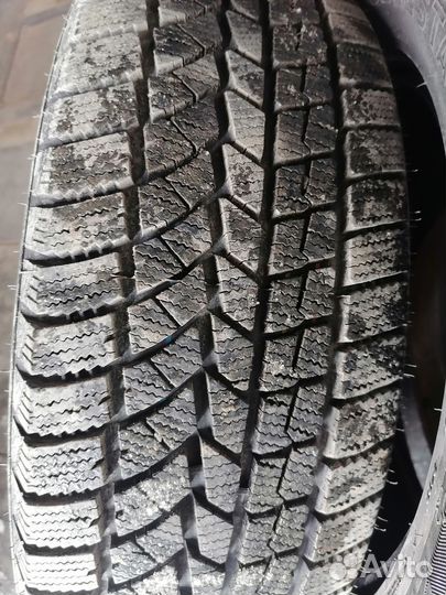 DoubleStar DW02 225/60 R17 99T