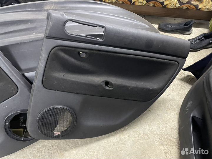 Общивки пассат б5 (целые)