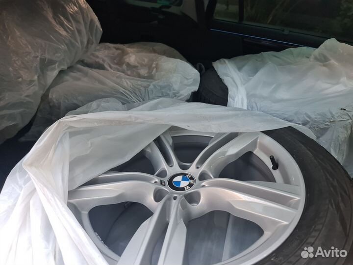 Колеса BMW X5 с змней резиной nokian