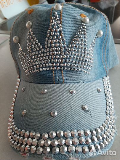 Женская бейсболка со стразами