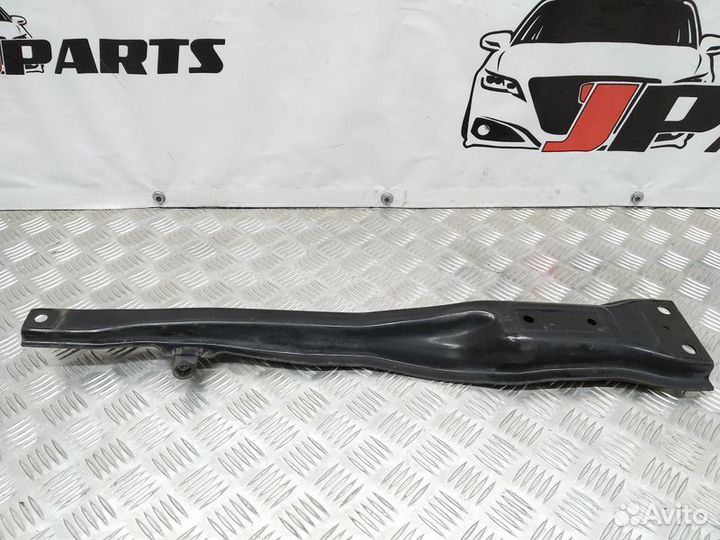 Балка передняя поперечная Mitsubishi Outlander