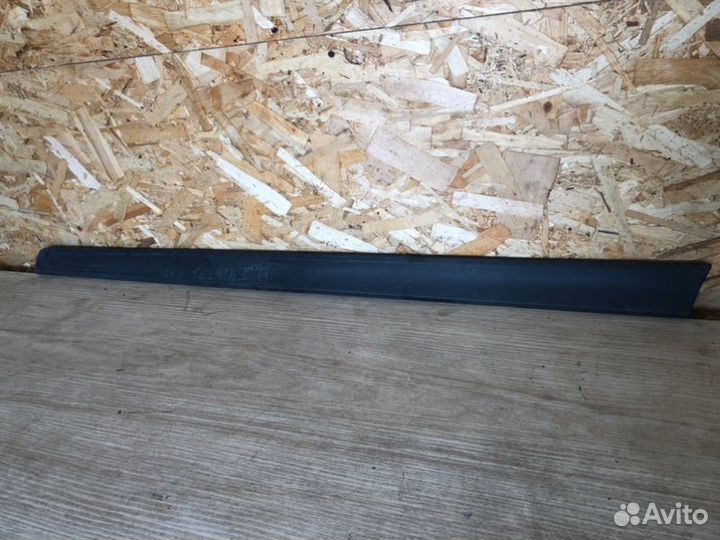 Накладка двери передняя правая Nissan X-Trail T32