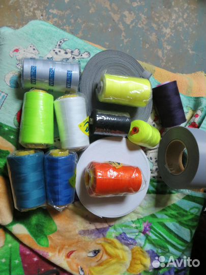Нитки швейные бабины и другая фарнитура