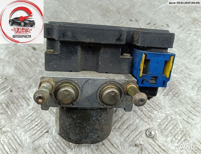 Блок ABS (Модуль абс) б/у Suzuki Wagon R+ 5WK84118