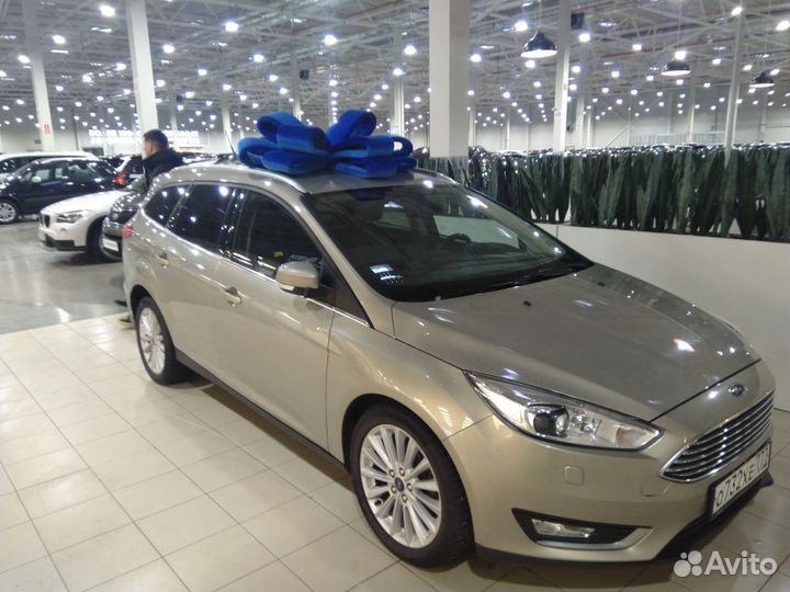 Водитель на легковом автомобиле