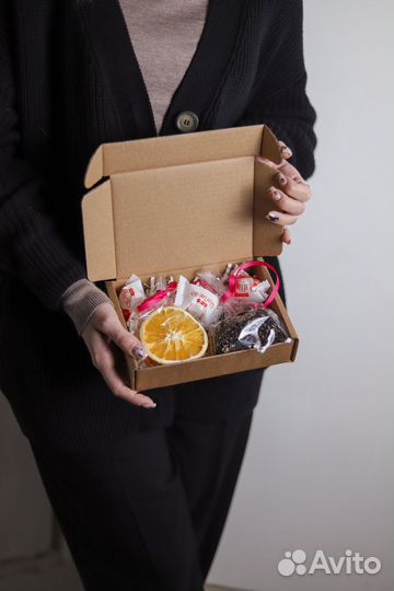 Подарочный рабор с лавандовым чаем и фрипсами