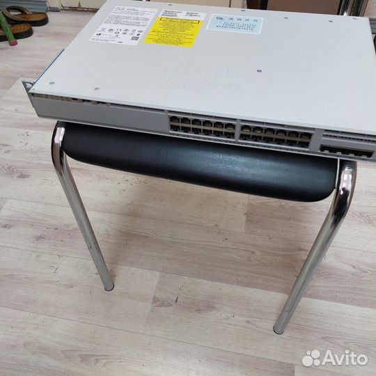 Коммутатор Cisco Catalyst 9200 L