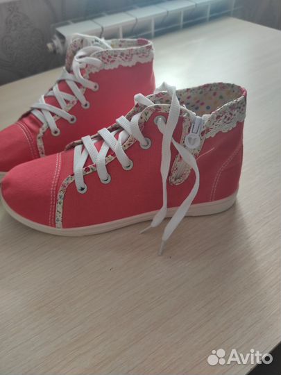 Кеды для девочки новые 35