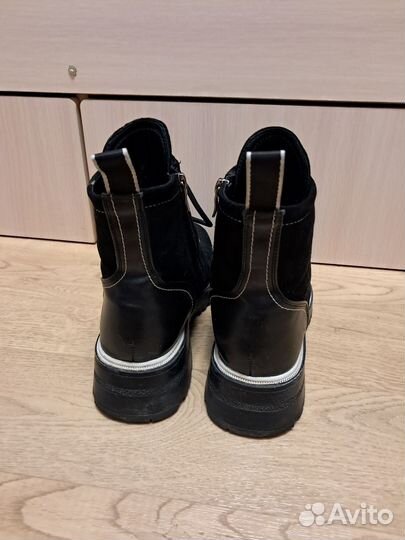 Ботинки женские зимние 39 р