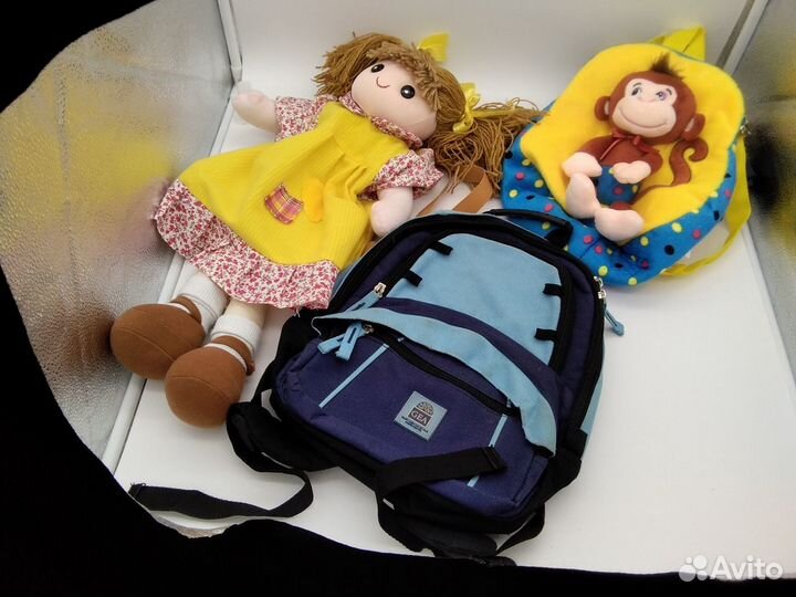 Детские рюкзаки, планшеты и сумочки